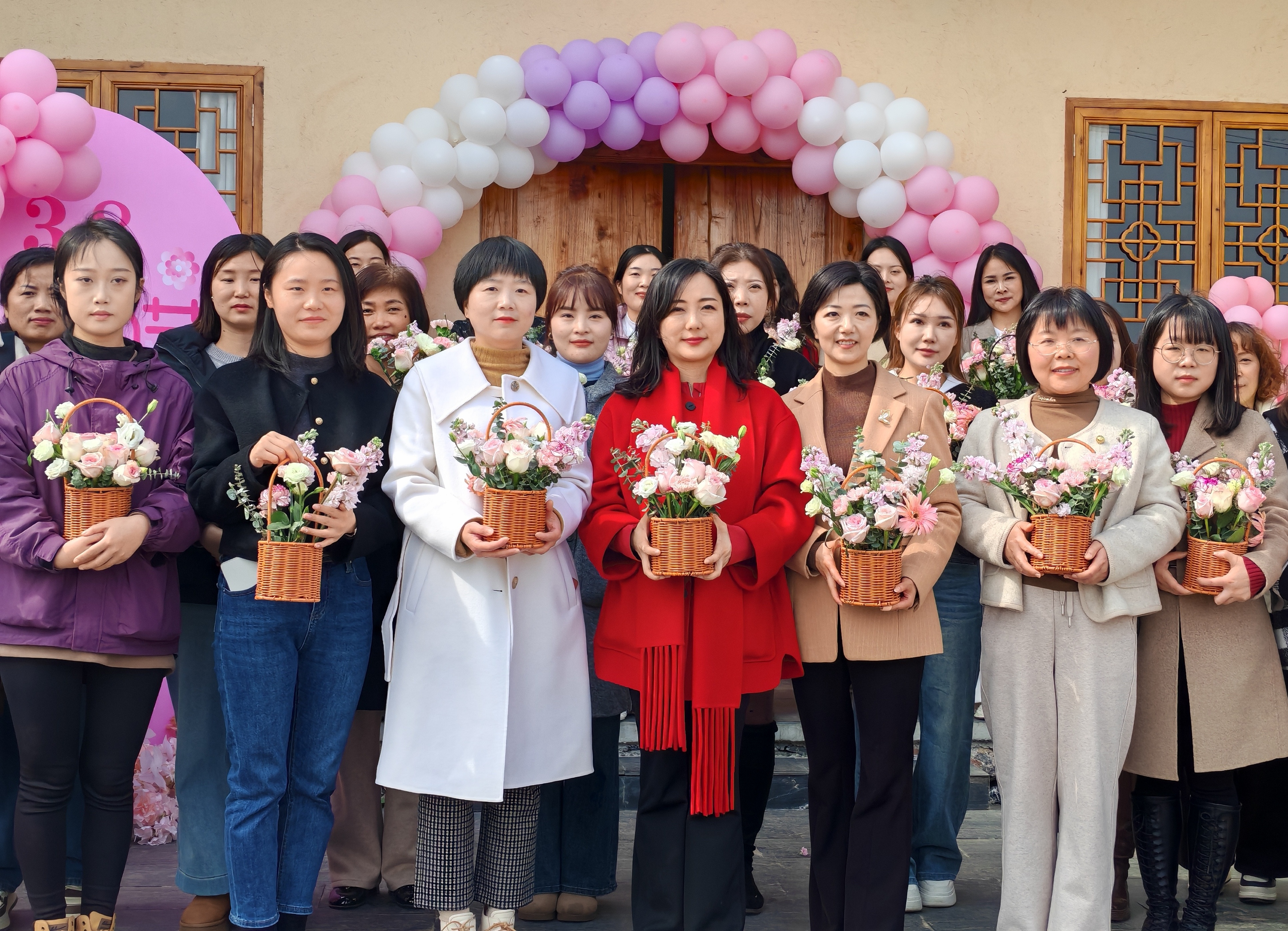 安康市民政局、汉阴县民政局携手开展庆“三八”妇女节主题活动
