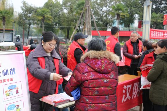 共青团汉阴县委多措并举开展平安汉阴建设集中宣传月活动