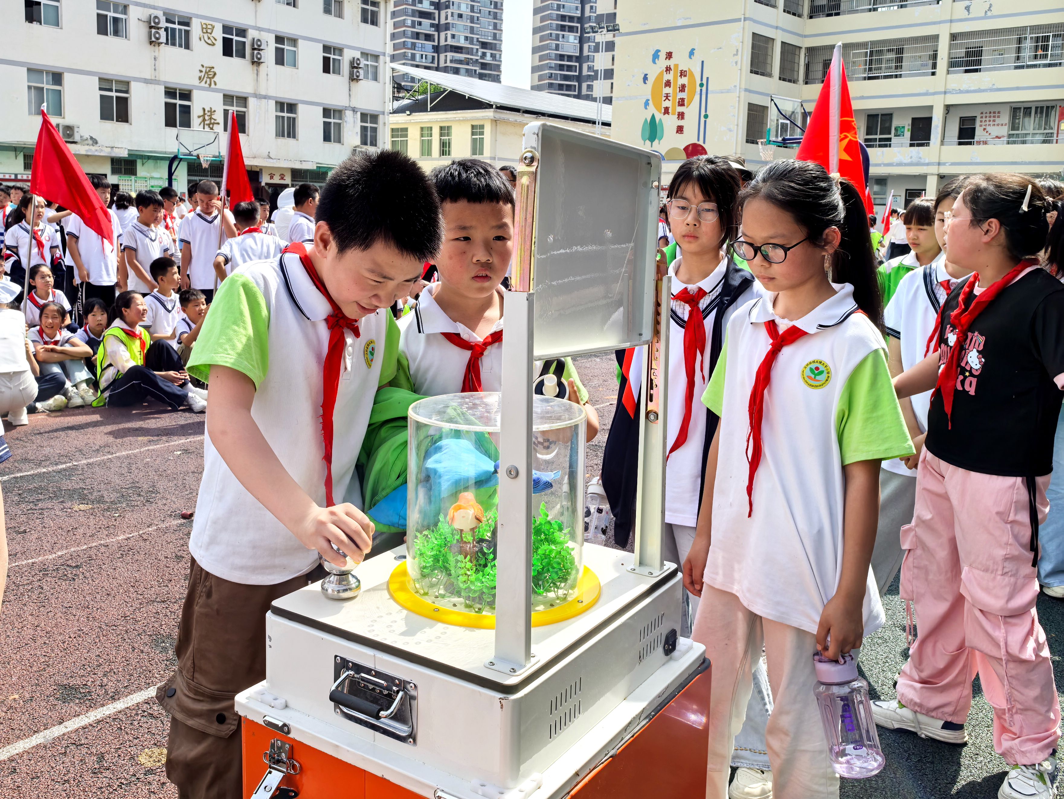 汉阴县实验小学太平校区：感受科技魅力 助力快乐成长