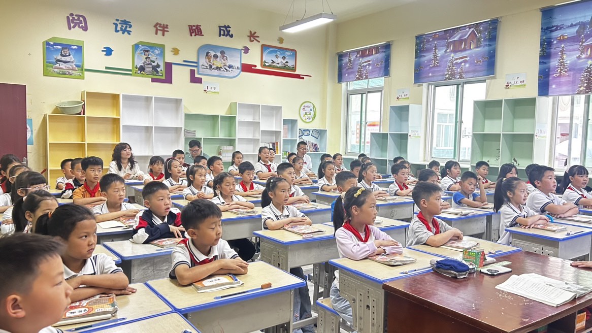 汉阴县实验小学：“四不两直”验常态 以查促改建新标
