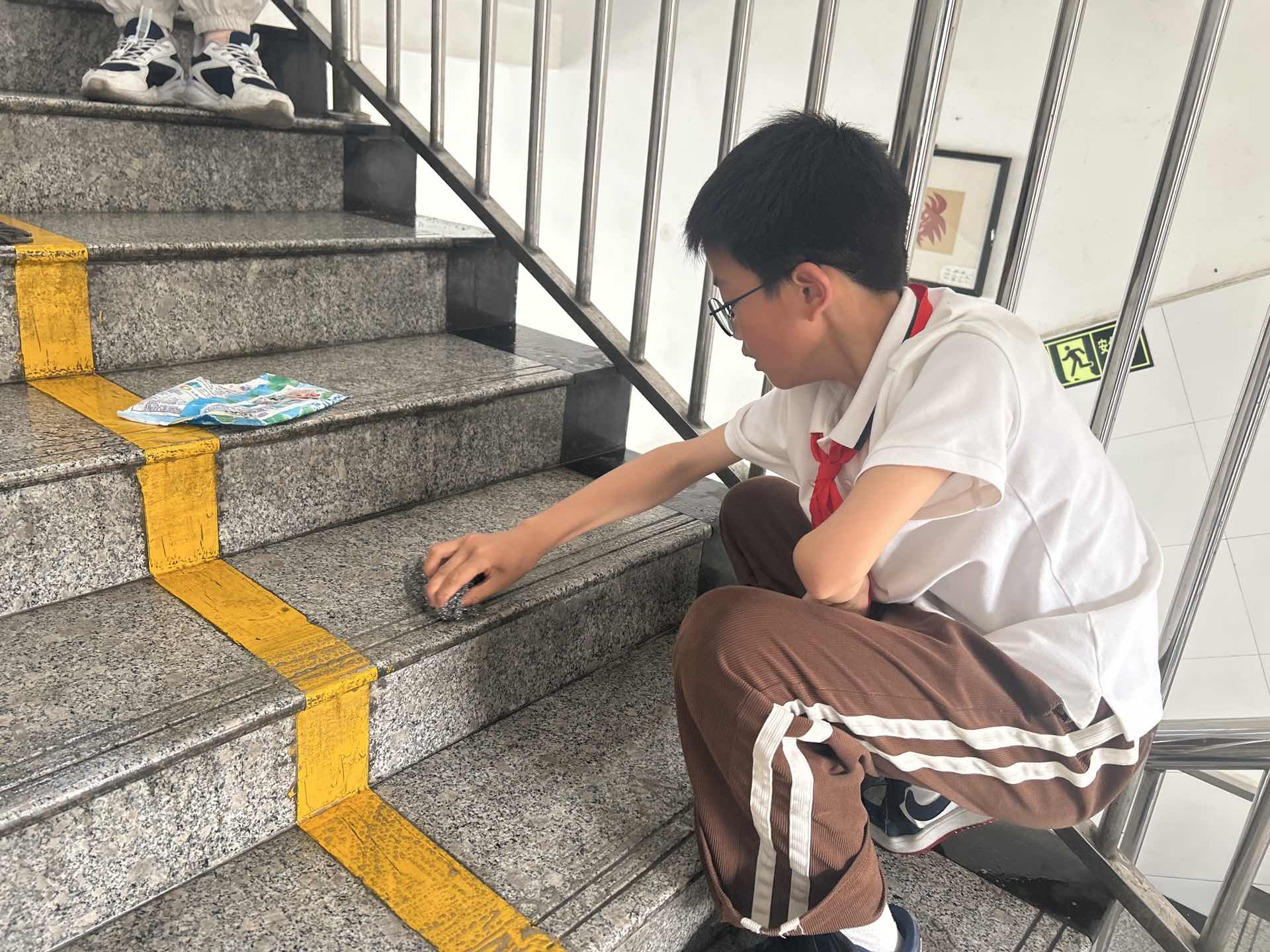 汉阴县城关一小：让劳育“从课表走进现实”