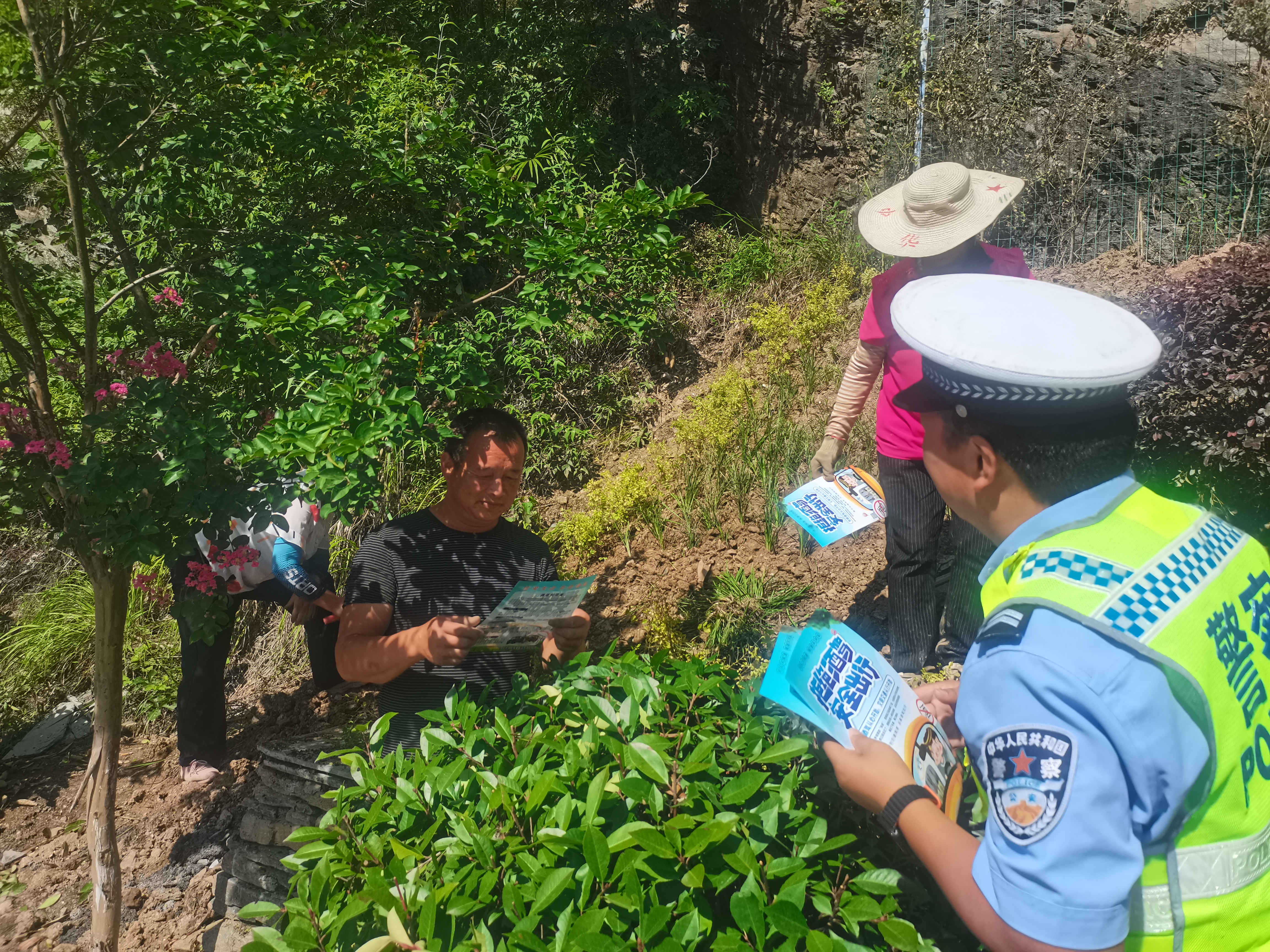 汉阴公安交警持续推进夏季交通安全整治行动