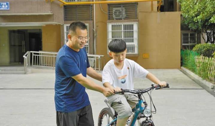 “家长返乡”，让爱回家