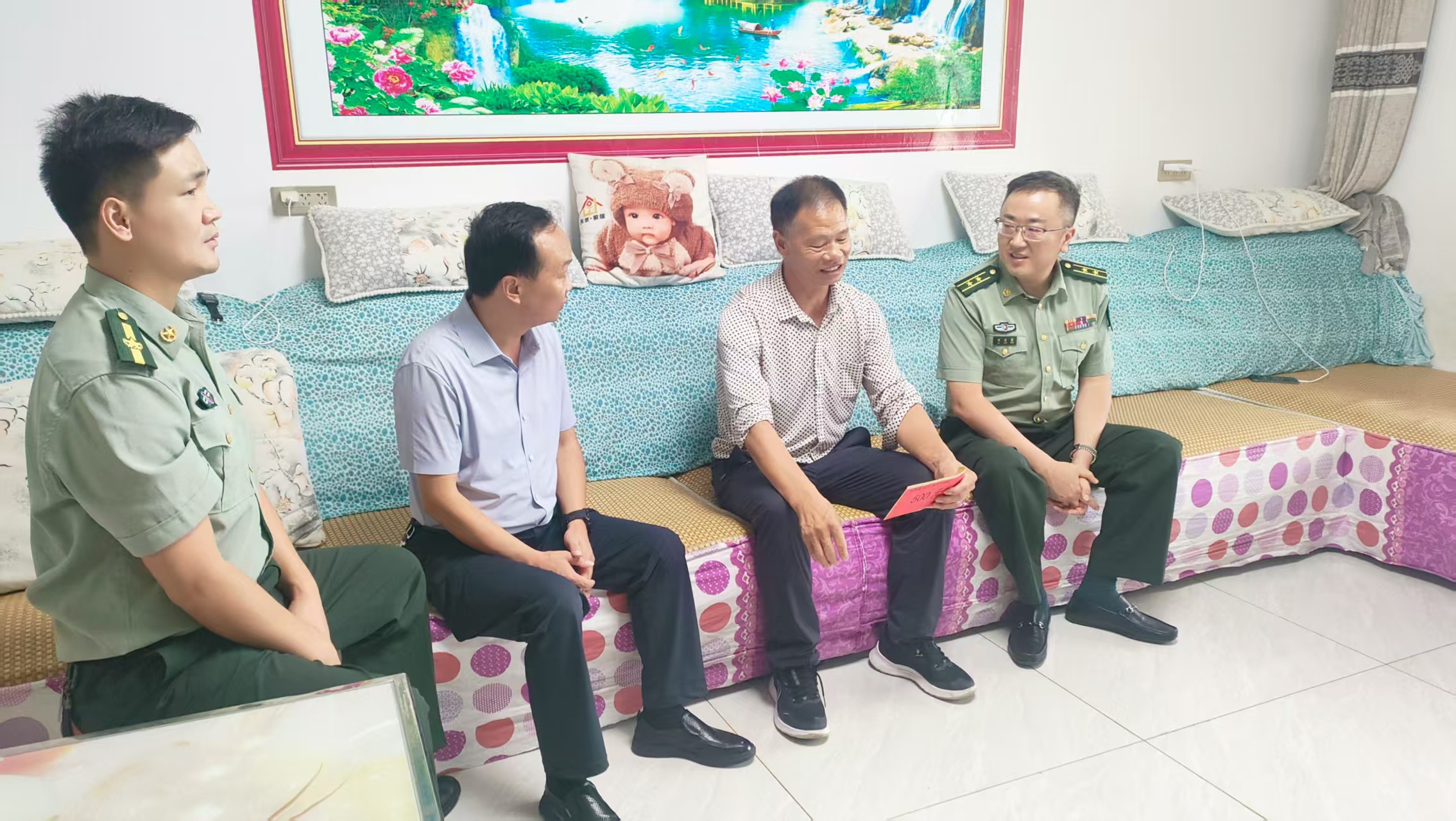 汉阴县汉阳镇：喜报进家门 尊崇暖军心