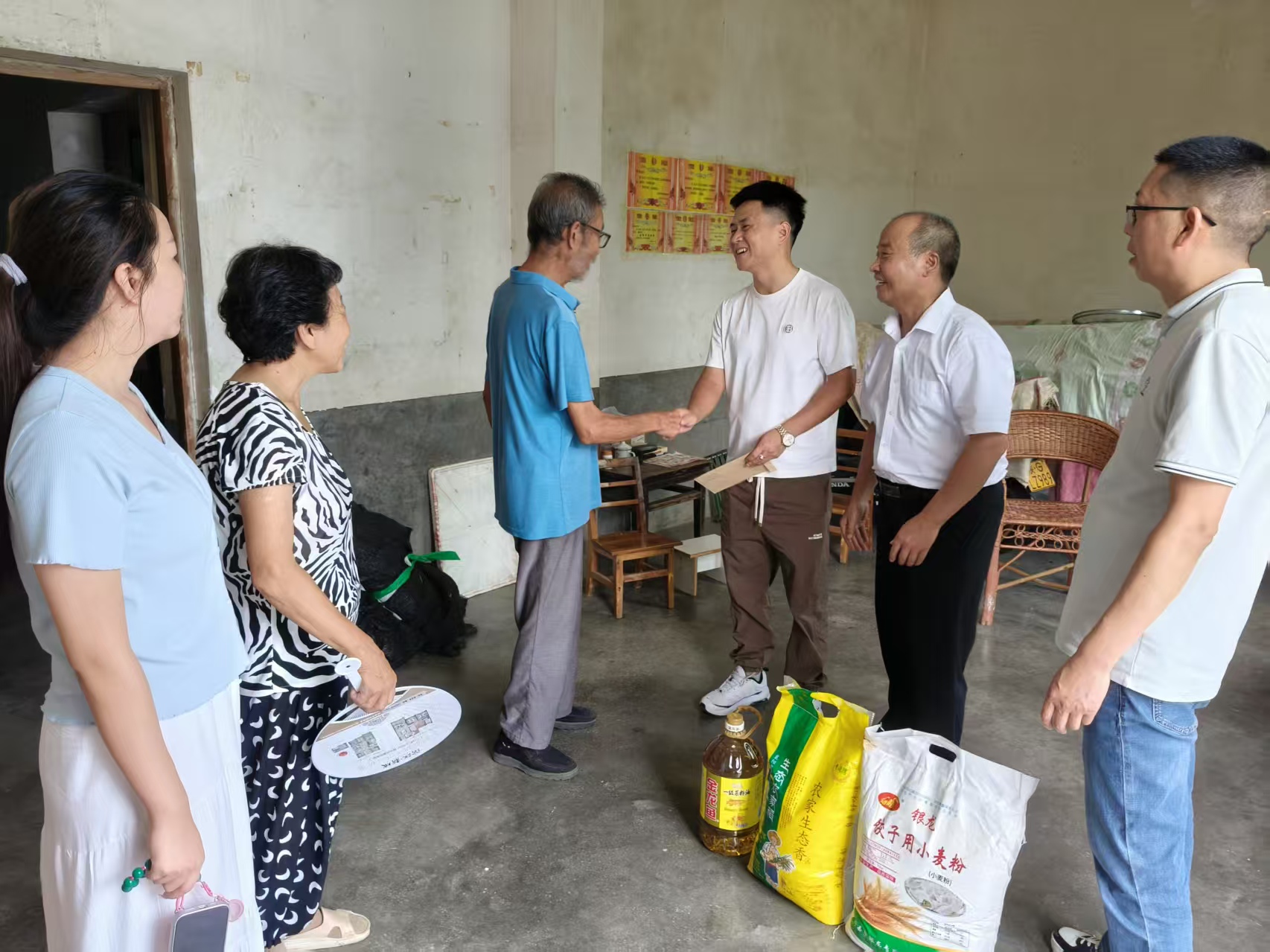汉阴县汉阳镇交通村：“八一”慰问暖人心军民情深续新篇