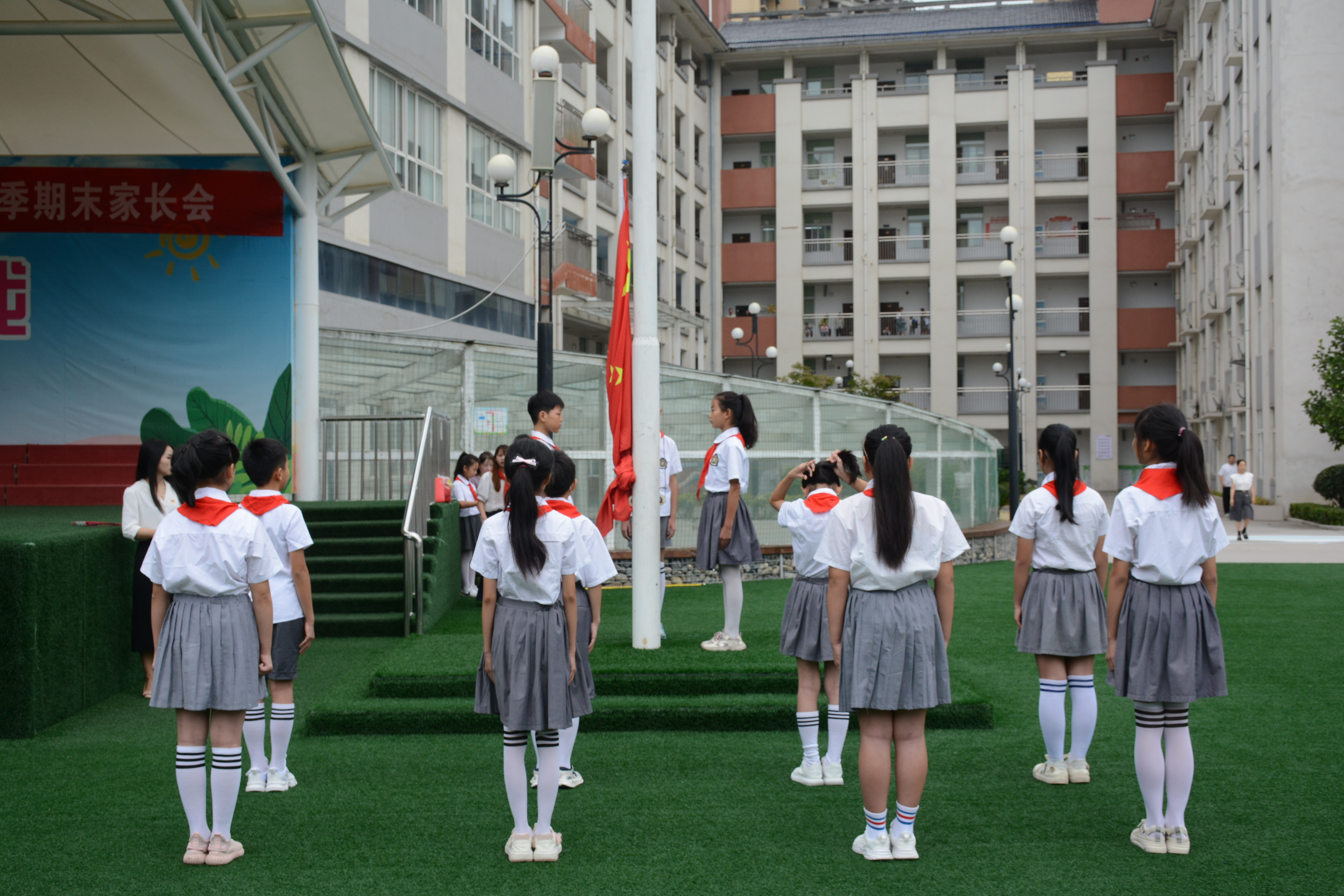 汉阴县第三小学上好“开学第一课”
