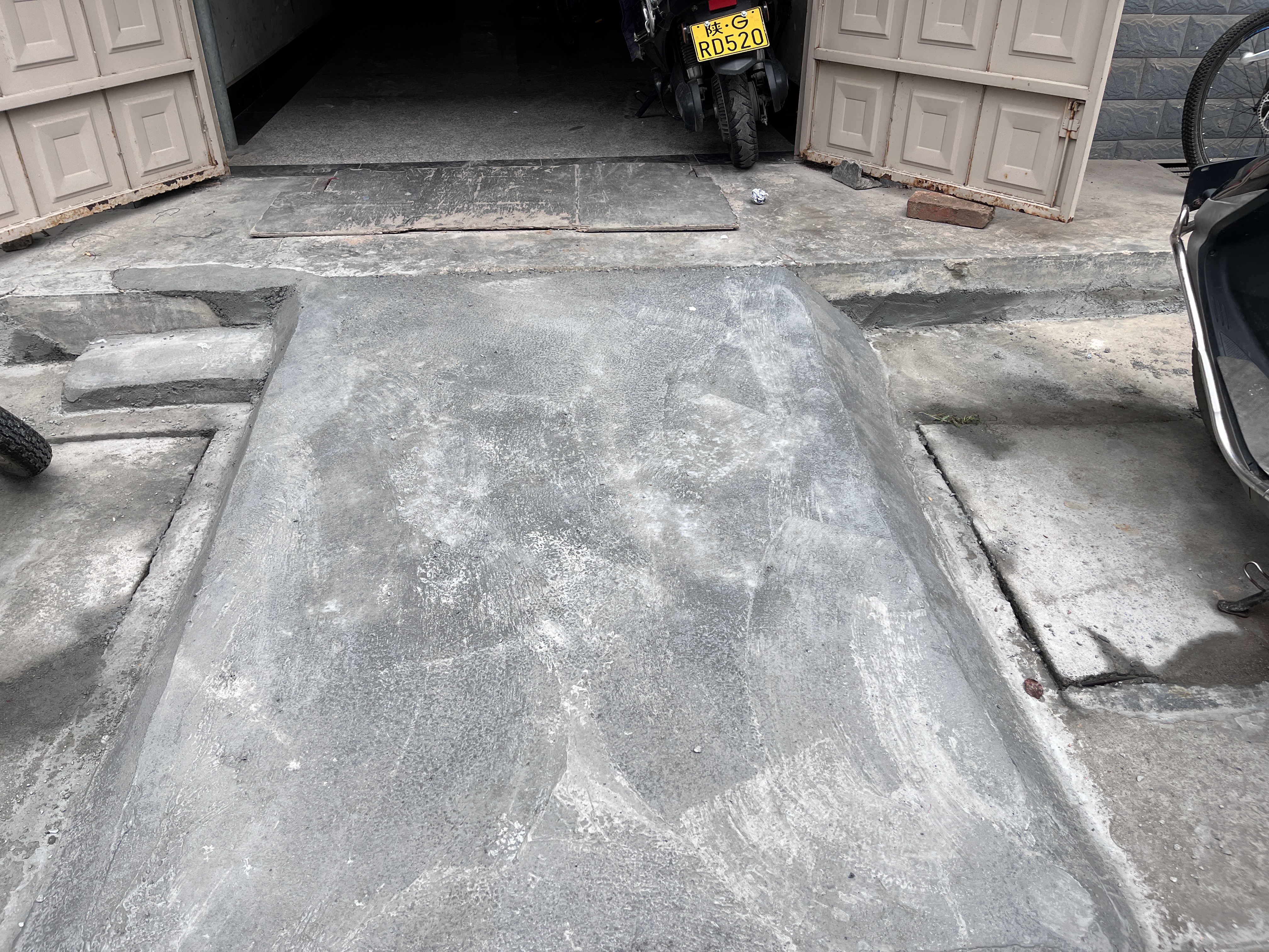 汉阴县城关镇李家台社区：小通道连接大民生