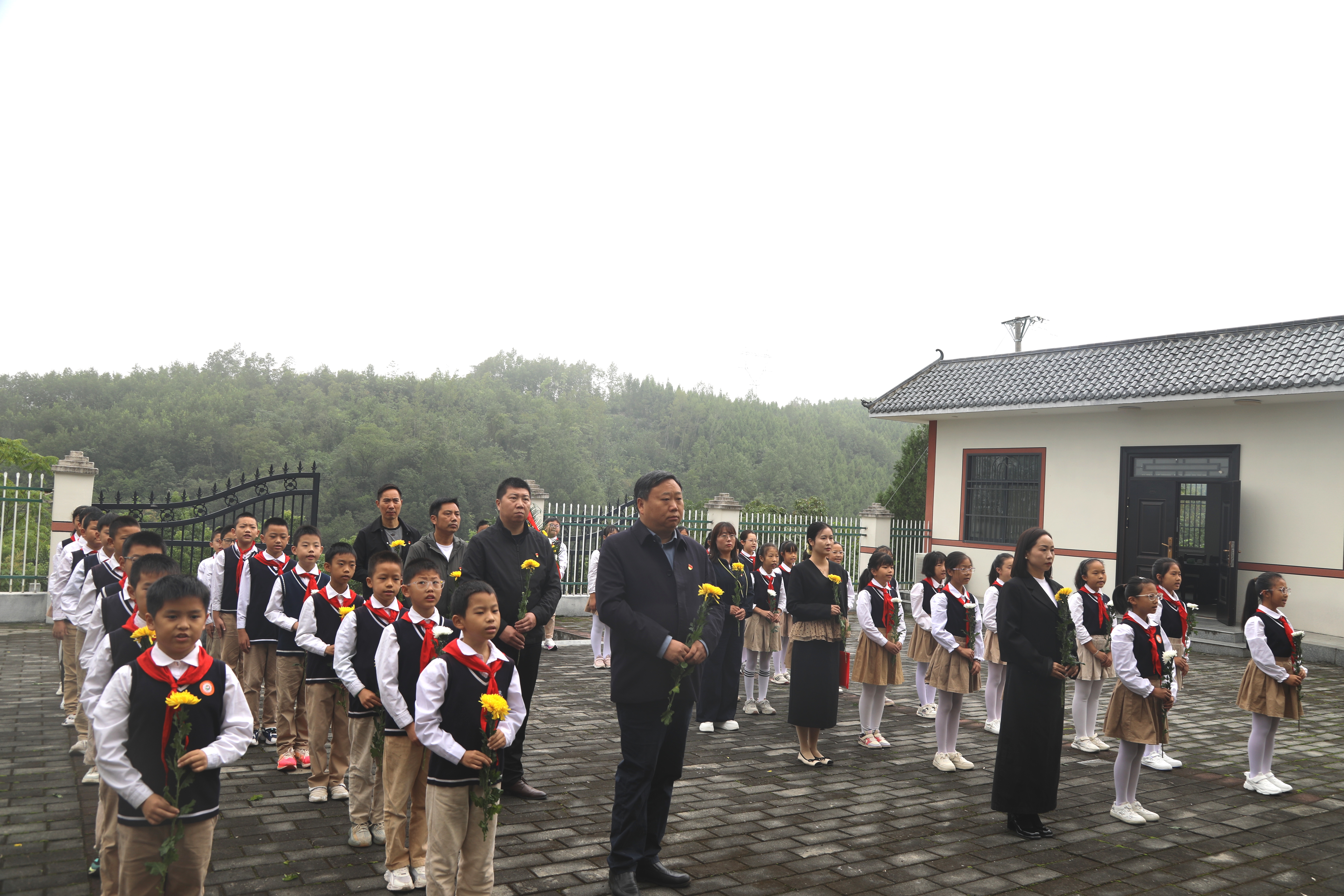 汉阴县第四小学开展烈士纪念日主题教育活动