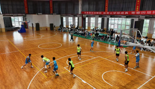 汉阴县第十四届“阳光少年杯”青少年（中小学生）篮球赛开幕