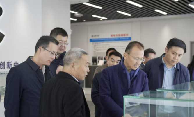 西北大学调研组来汉阴调研新材料产业链科创工作