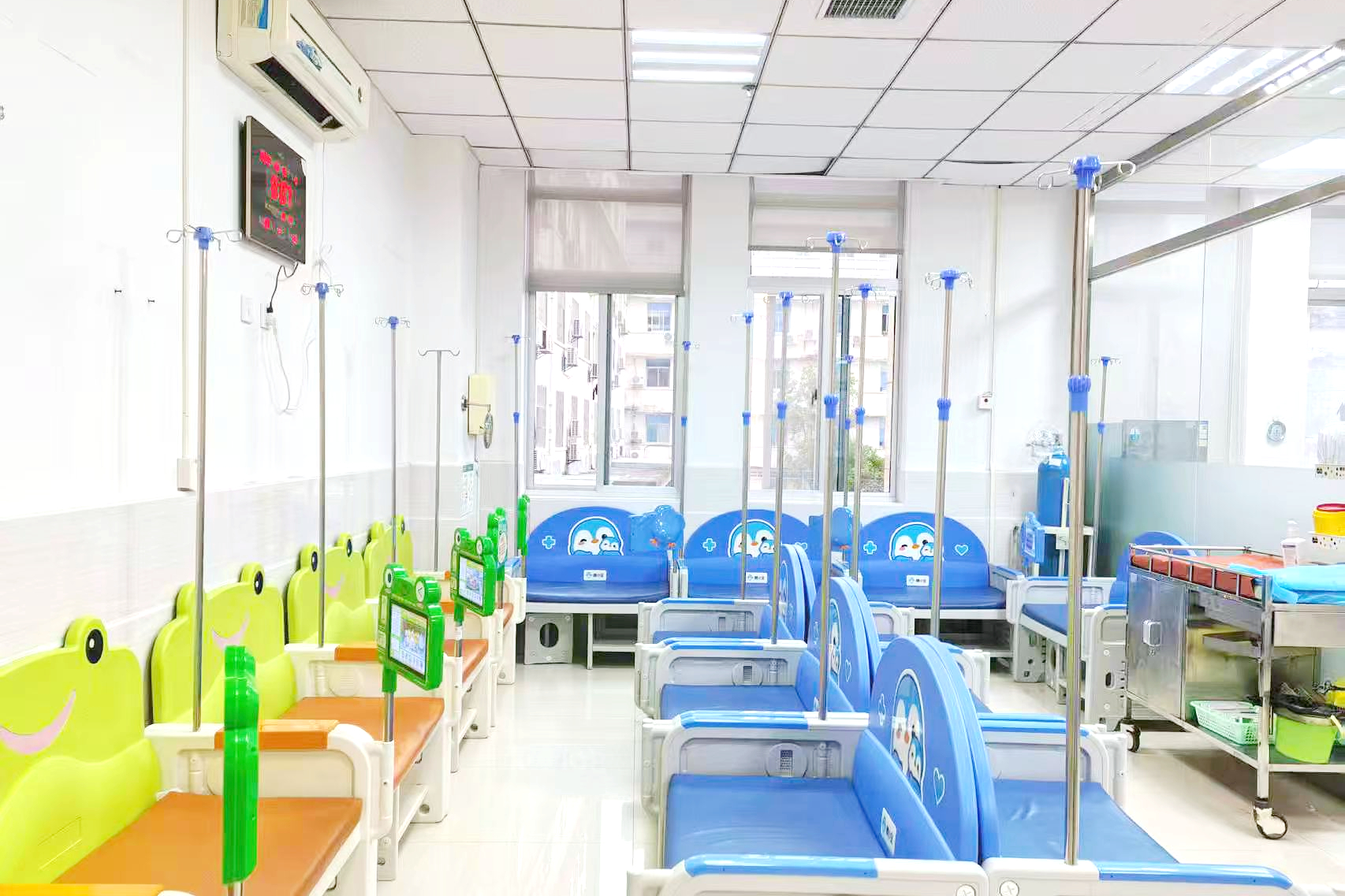汉阴县人民医院儿童输液室迁址改造 从“治疗”到“治愈”的温柔蜕变