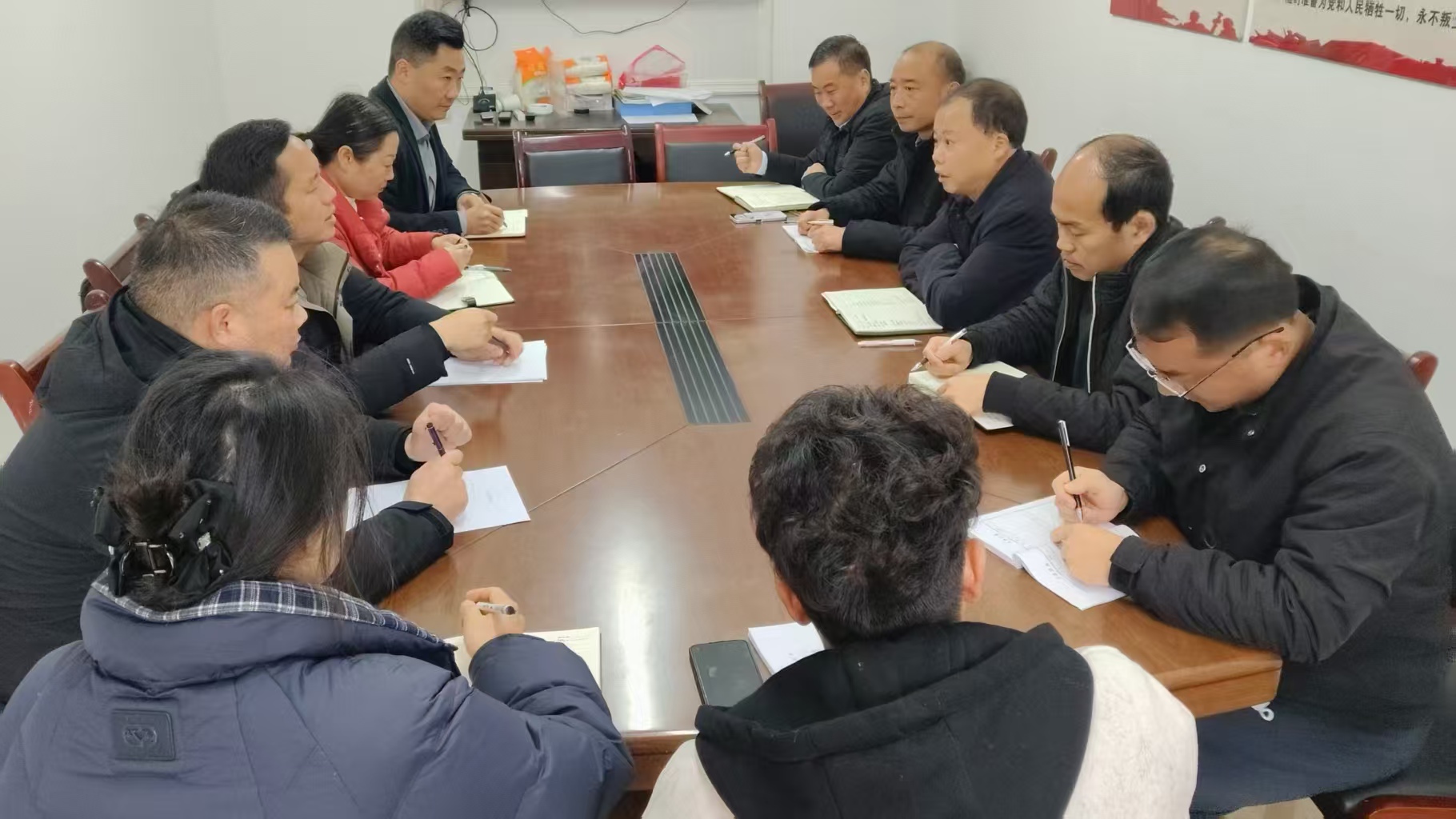 陕西省水务发展集团汉阴县公司：爱心捐赠暖民心 彰显担当助帮扶