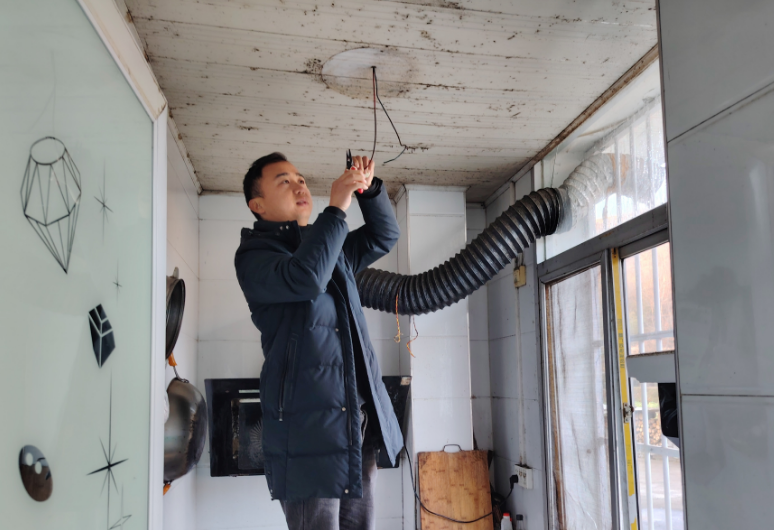 工具箱 架起“连心桥”——驻村工作队巧用便民工具解民忧