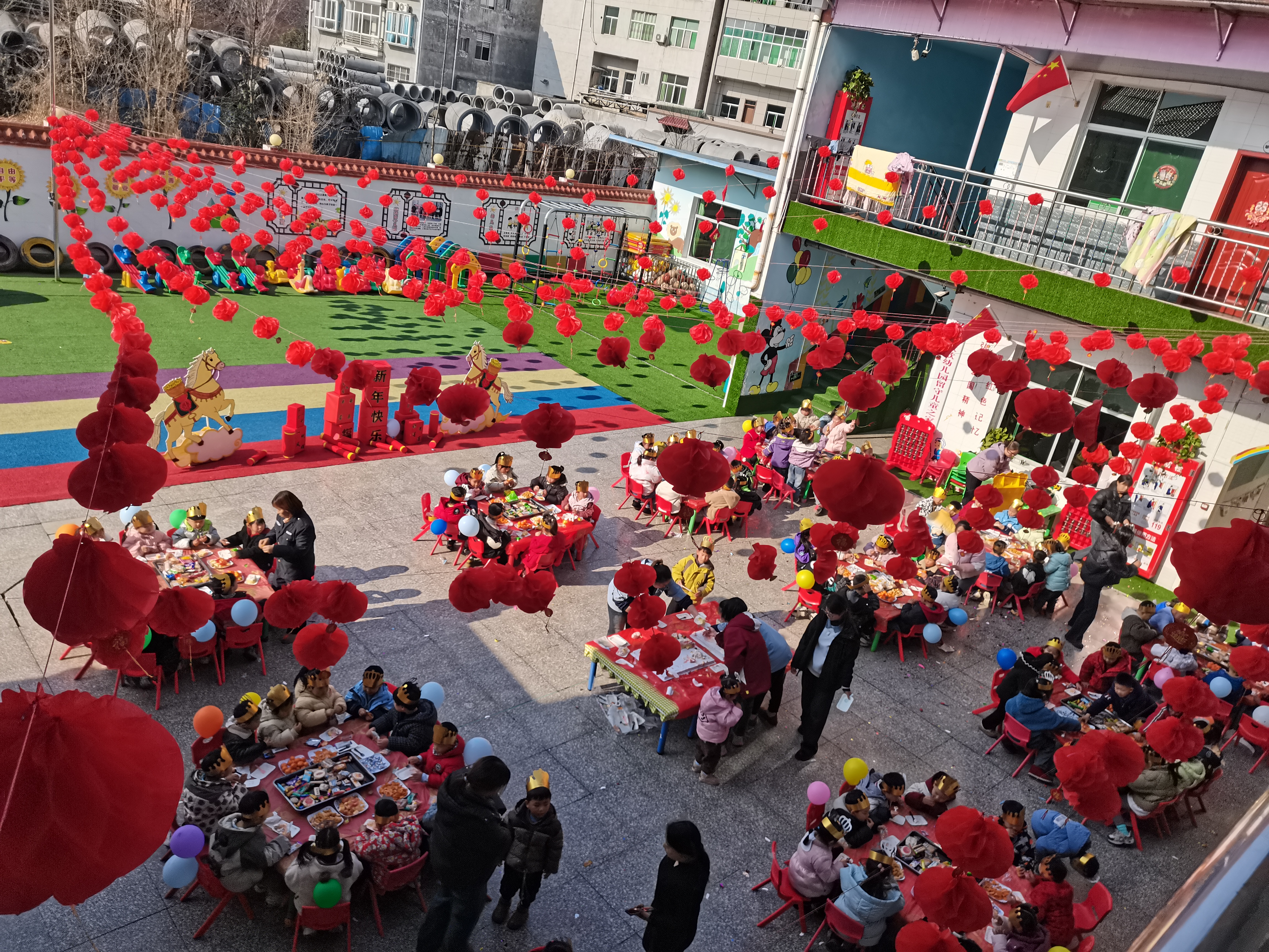 汉阴县欣欣幼儿园举办集体生日分享会