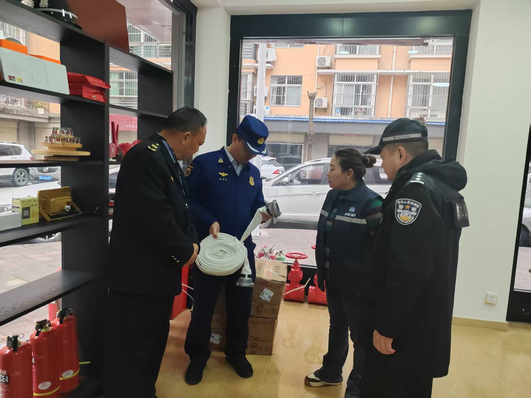 汉阴消防救援局联合多部门开展“3·15”消防产品专项检查