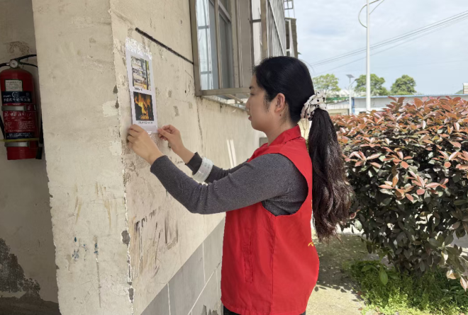 双乳镇：开展防火宣传进小区活动