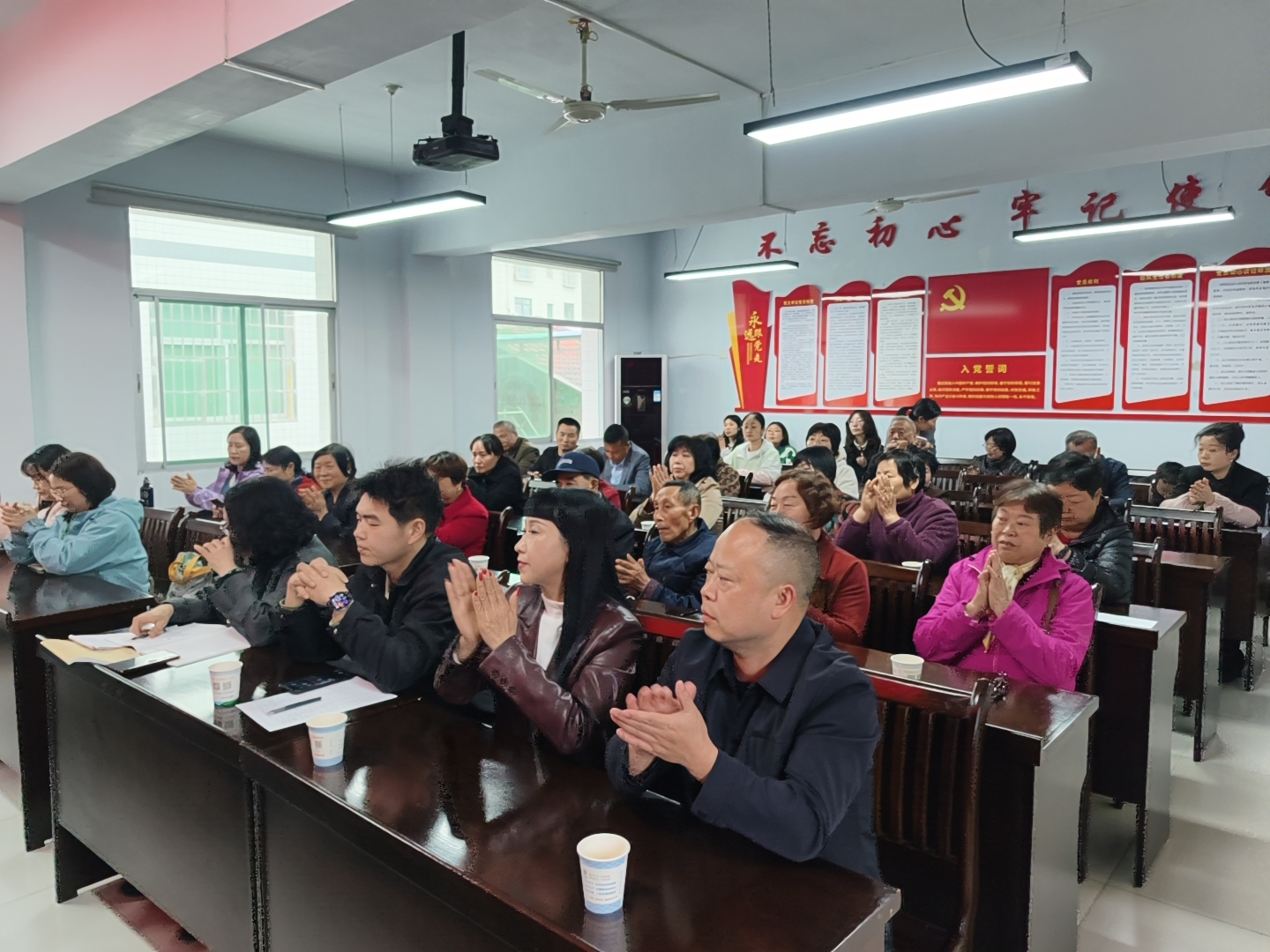 汉阴县城关镇北街社区：平安宣讲进社区 筑牢防线暖民心